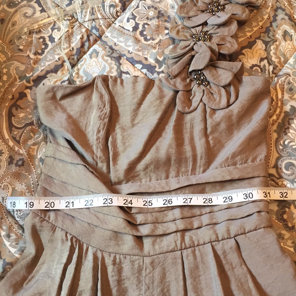 Gorgeous taupe flower 🌺 jumpsuit, size small - Picture 6 of 7